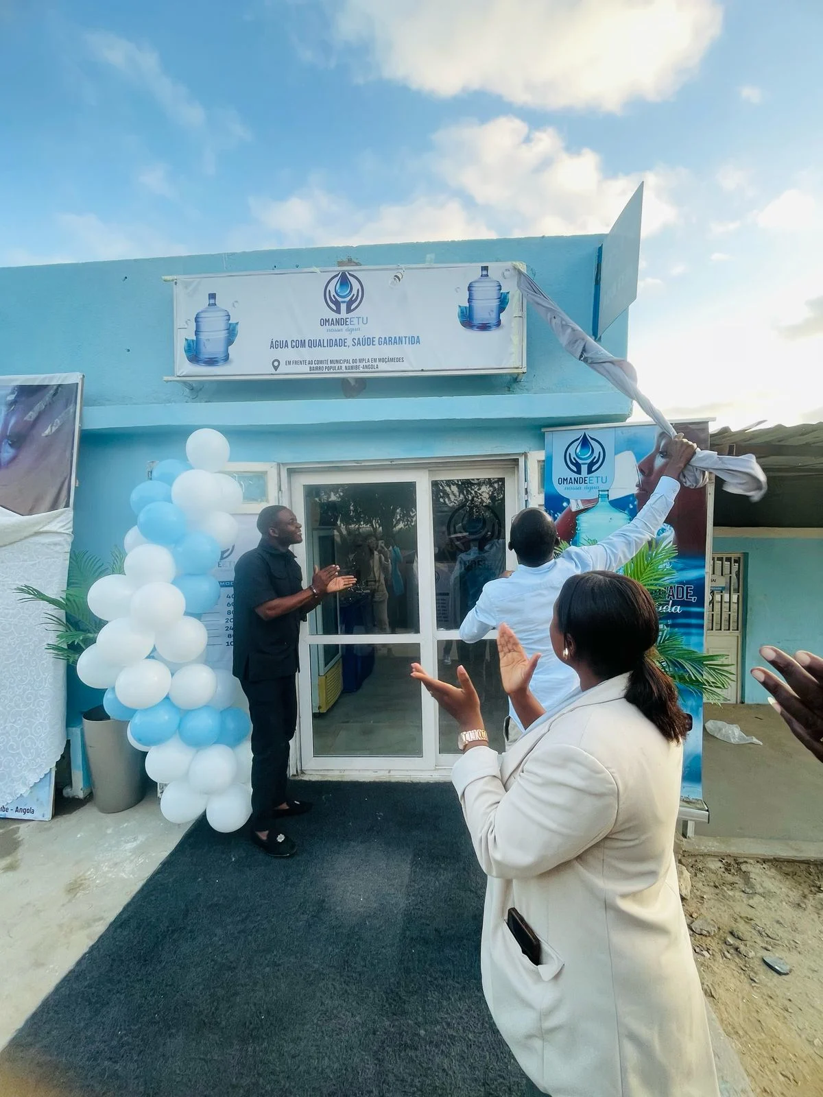 Inauguração Loja Água Purificada Omandeetu Sistema Filtro Angola